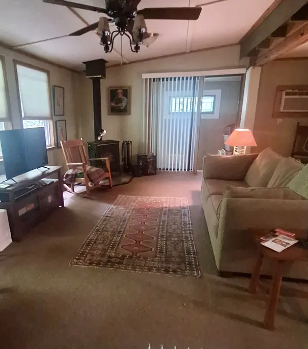 2841 River Rd, Tellico Plains, TN 37385