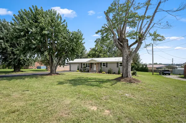 409 Lagoon Dr, Mcminnville, TN 37110