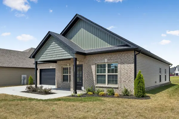 645 Woodrush Dr, Clarksville, TN 37040