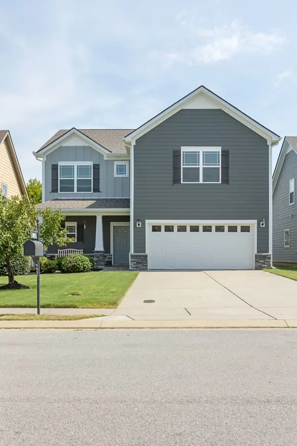 5923 Enclave Dr, Murfreesboro, TN 37128