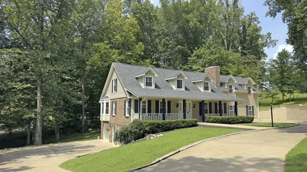 815 Shady Bluff Trl, Clarksville, TN 37043