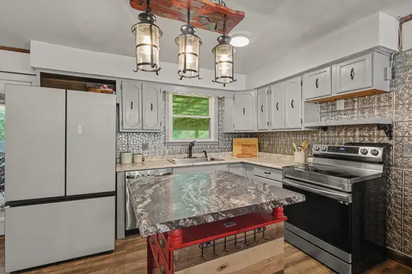 7440 Johnny Crow Rd, Lyles, TN 37098