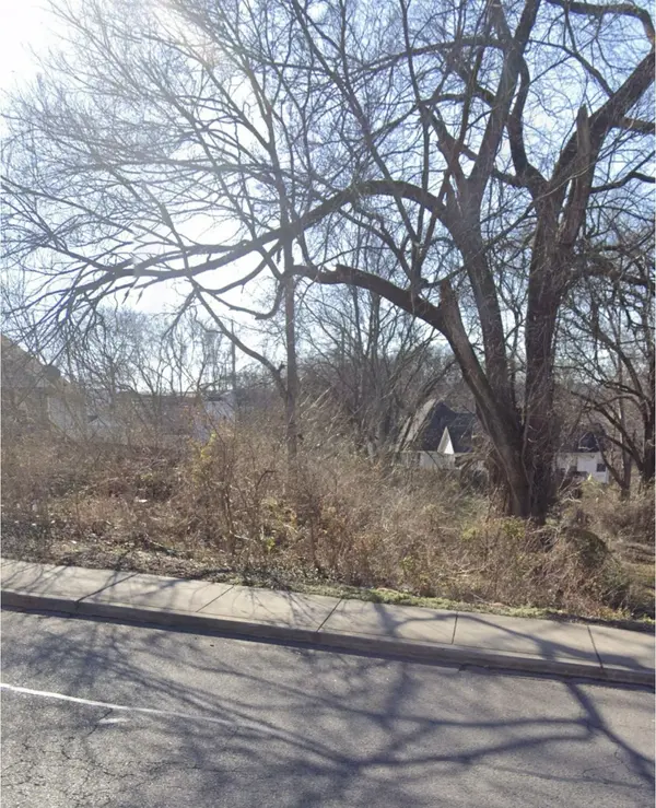 915 40th Ave #N, Nashville, TN 37209