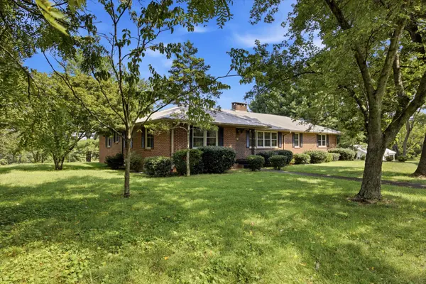 401 E Petty Lane, Winchester, TN 37398
