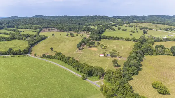 2 Arbor Hill Rd, Petersburg, TN 37144