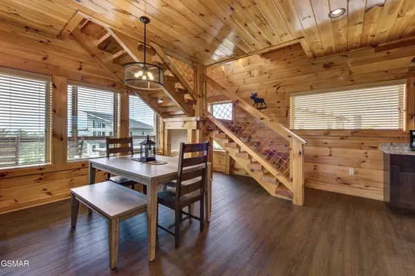 2032 Starr Crest Drive, Sevierville, TN 37876