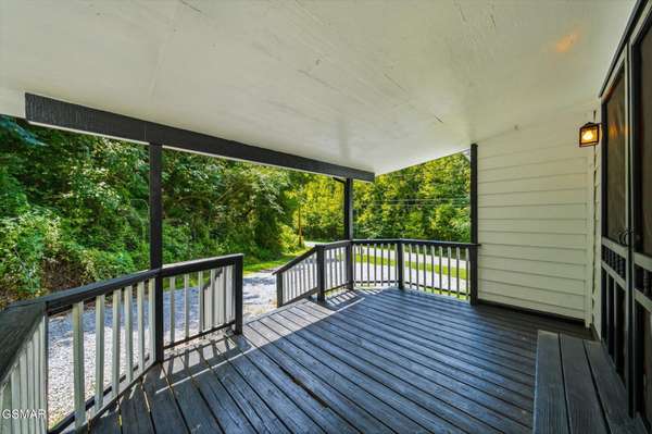 890 Indian Gap Road, Sevierville, TN 37876