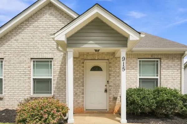 915 17th Ave #E, Springfield, TN 37172