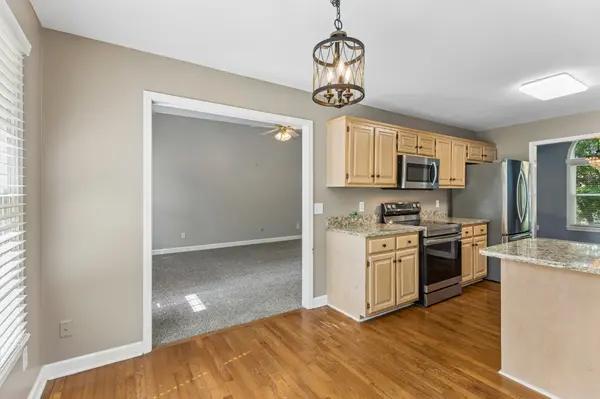 5301 Mast Pt, Hermitage, TN 37076