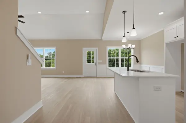 1699 Blue Moon Ln, Columbia, TN 38401