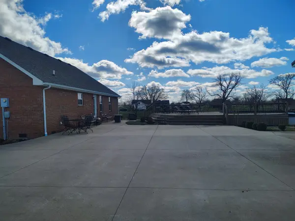 597 Long Creek Rd, Lafayette, TN 37083