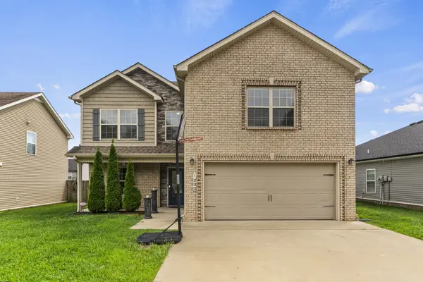 1200 Gentry Dr, Clarksville, TN 37043