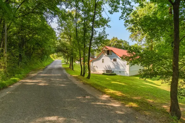 6645 Piney River Rd #N, Bon Aqua, TN 37025