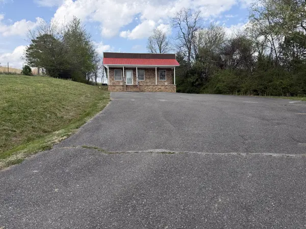 404 Oakland Road, Sweetwater, TN 37874