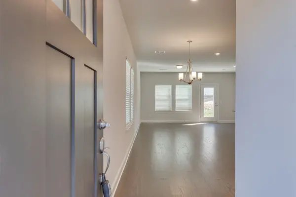 1006 McKee Ct, Columbia, TN 38401