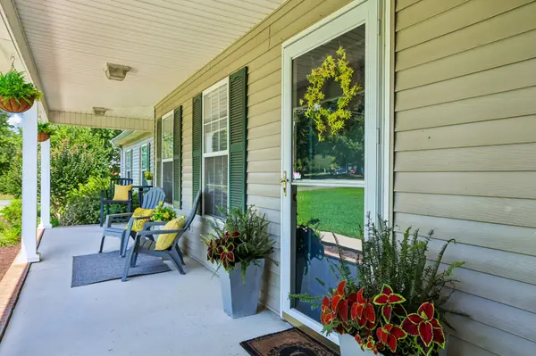 15 Meadowland Dr, Manchester, TN 37355