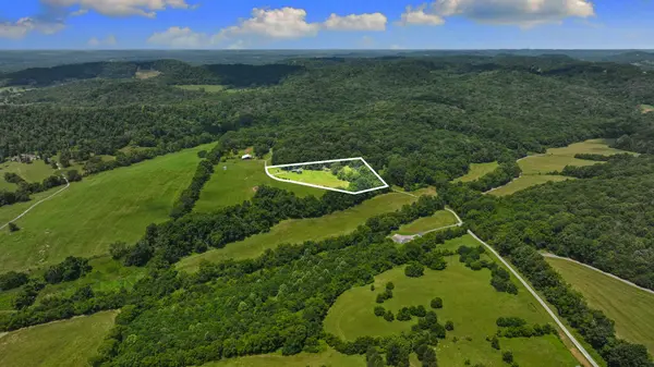 8021 Palmore Hollow Ln, Nolensville, TN 37135