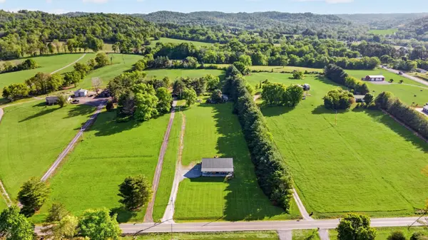 142 Mount Vernon Rd, Bethpage, TN 37022