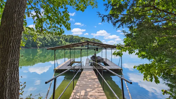 284 Crystal Creek Cir, Cadiz, KY 42211