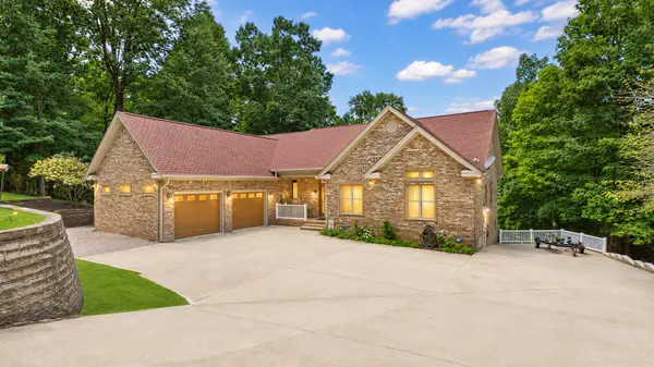 284 Crystal Creek Cir, Cadiz, KY 42211