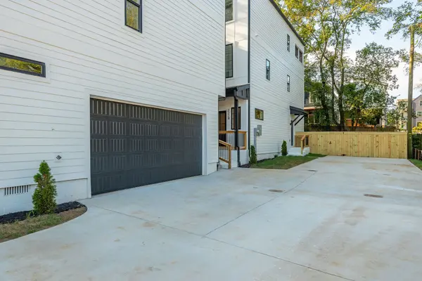 322A Queen Ave, Nashville, TN 37207