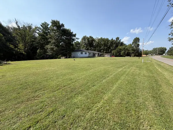 3670 Lake Rd, Woodlawn, TN 37191