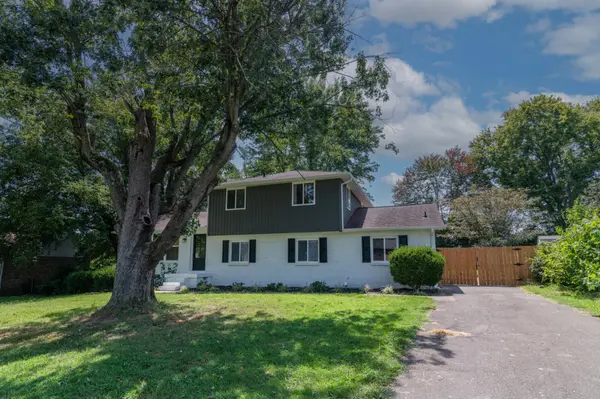 2711 E Copeland Ct, Clarksville, TN 37042