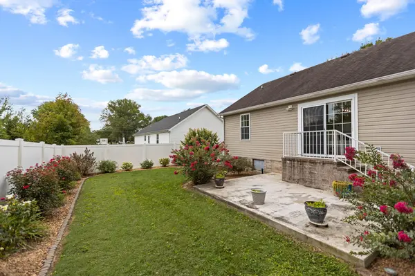 102 Chesapeake Dr, Tullahoma, TN 37388