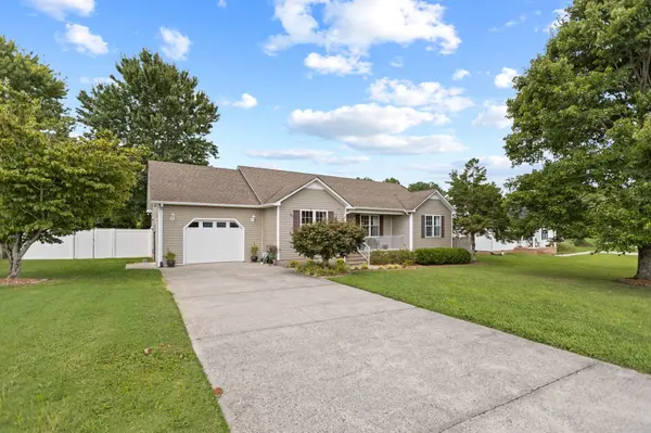102 Chesapeake Dr, Tullahoma, TN 37388