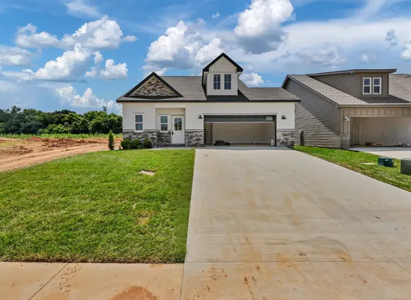 2737 Brewster Dr, Clarksville, TN 37042