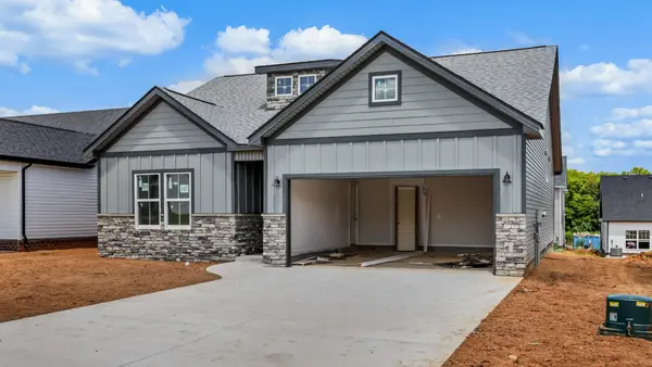 2708 Brewster Dr, Clarksville, TN 37042