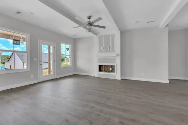 2708 Brewster Dr, Clarksville, TN 37042
