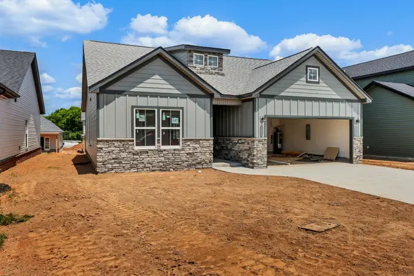 2708 Brewster Dr, Clarksville, TN 37042
