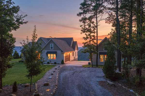 3745 Raulston Falls Road, Jasper, TN 37347