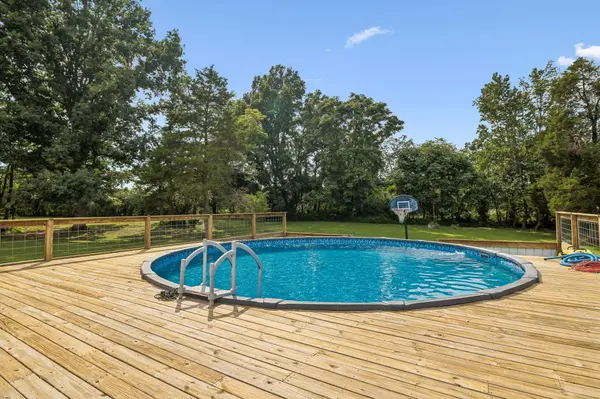 4079 Red Boiling Springs Rd, Lafayette, TN 37083
