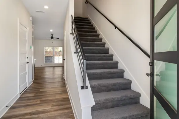 160 Excell Rd #F, Clarksville, TN 37043