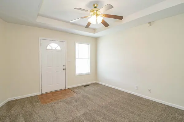 1613 Hannibal Dr, Oak Grove, KY 42262