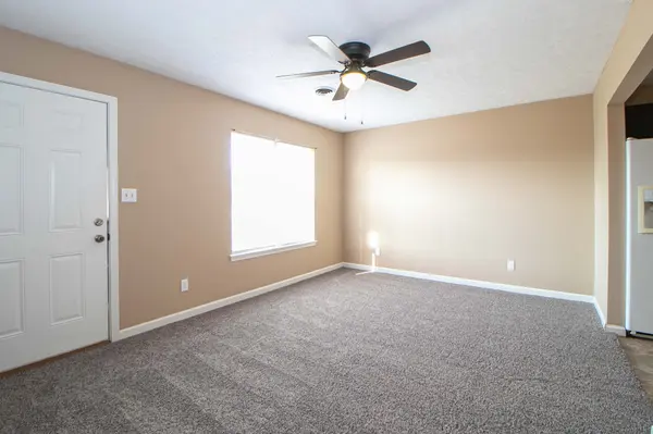 411 Eddy St, Oak Grove, KY 42262