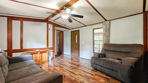 25 Jones Loop, Springville, TN 38256