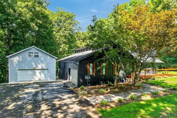 390 Lakeview Trl, Mcminnville, TN 37110