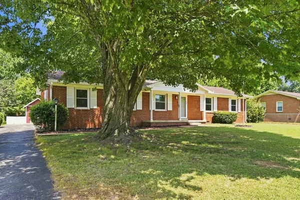 214 Stonewall Rd, Columbia, TN 38401