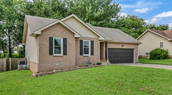 3250 S Senseney Cir, Clarksville, TN 37042