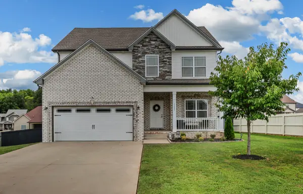 1225 Forsythia Ct, Clarksville, TN 37043