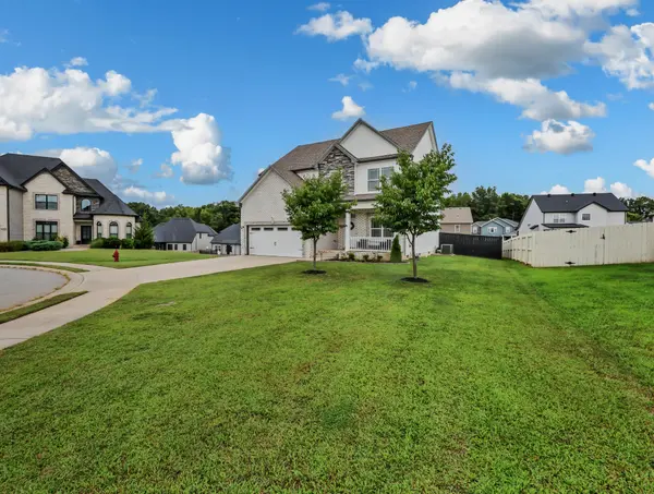 1225 Forsythia Ct, Clarksville, TN 37043