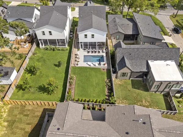 2304B Porter Rd, Nashville, TN 37206