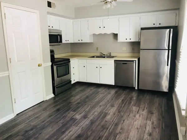 906 Hammack Dr, Nashville, TN 37214