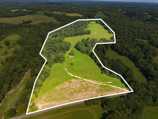 5 Shelter Branch, Charlotte, TN 37036
