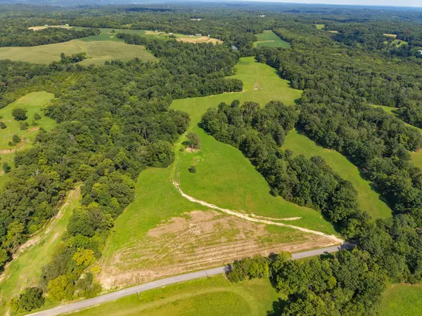 5 Shelter Branch, Charlotte, TN 37036
