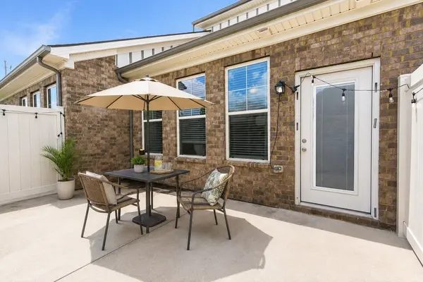 2108 Halfmoon Way, Murfreesboro, TN 37130