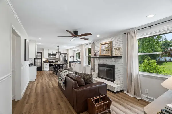 138 East Dr, Hendersonville, TN 37075
